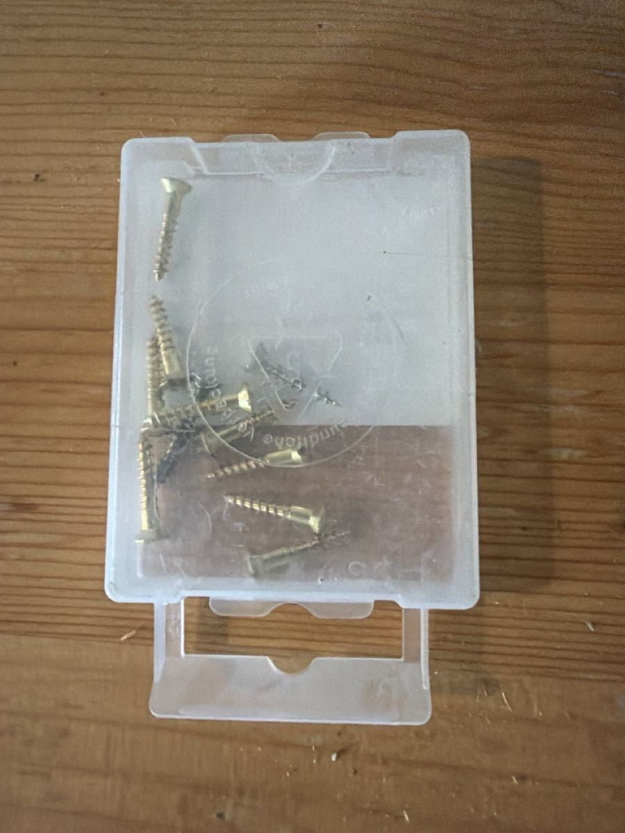 Eisenwaren: Linsenkopfschrauben Messing 3x16mm 16Stk – Gebraucht aus Hendschiken von mst_1979