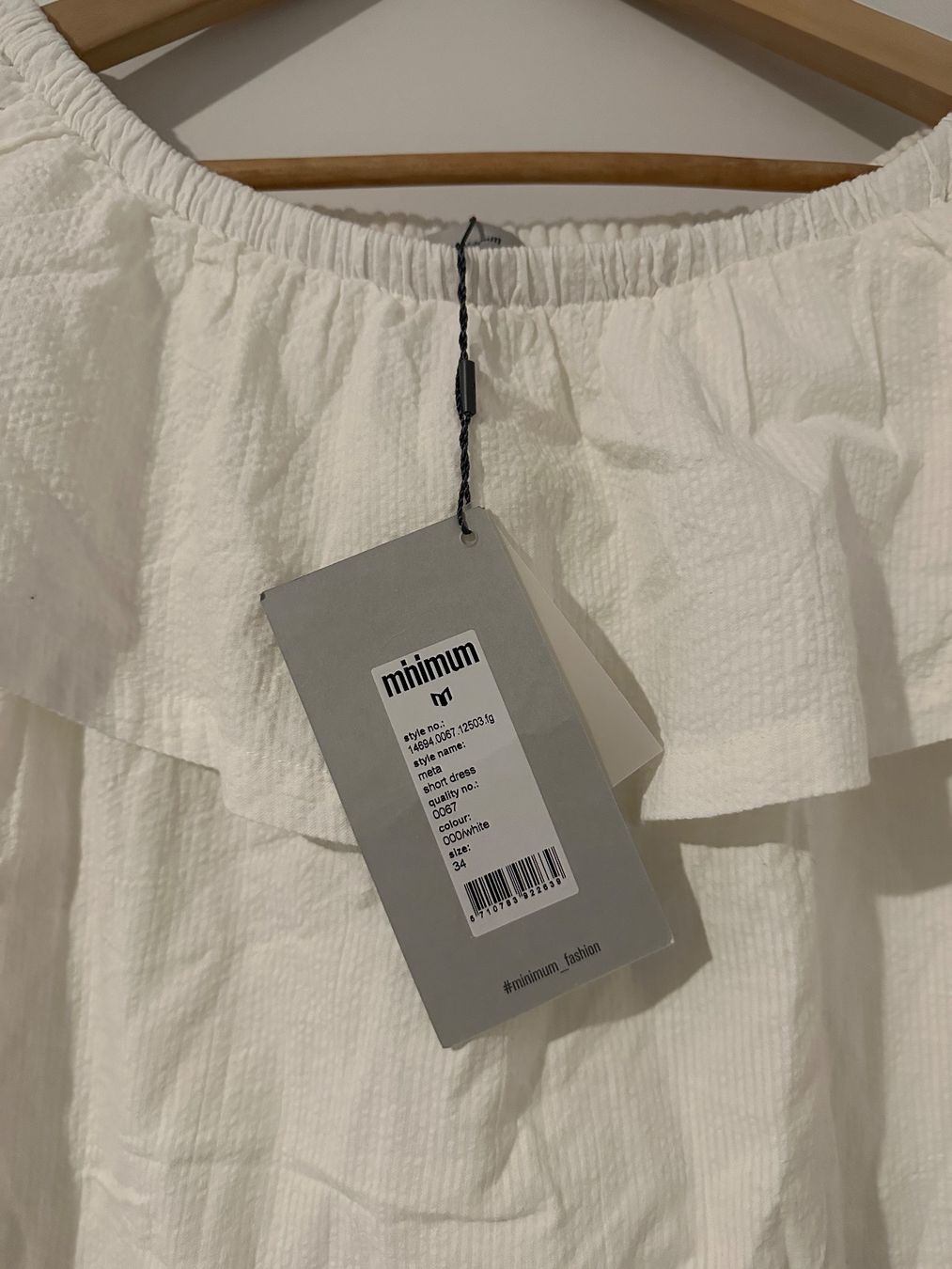 Vestiti: Vestito – Nuovo e nell'imballaggio originale da Lostallo venduto da Essebii 1
