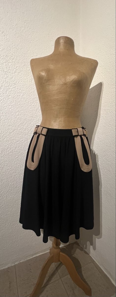Louis Vuitton Gonne: Jupe Louis Vuitton, Taille L – Usato da St-Pierre-Clages venduto da ste_xk6p