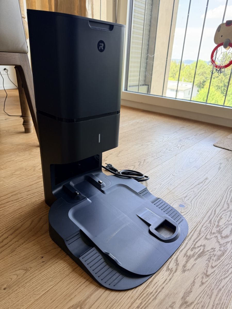 Irobot Aspirateurs & Accessoires: iRobot Roomba i7+ (Model i7556) with Clean Base Excellent – D'occasion à Gockhausen par van_82kh 6