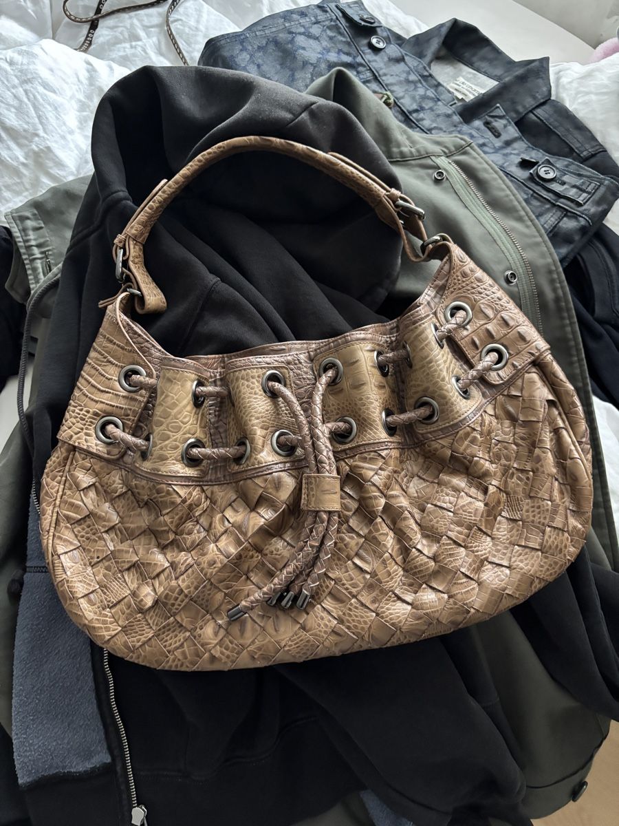 Burberry Taschen für Damen: Burberry Tasche – Defekt aus Zürich von MiroSinger