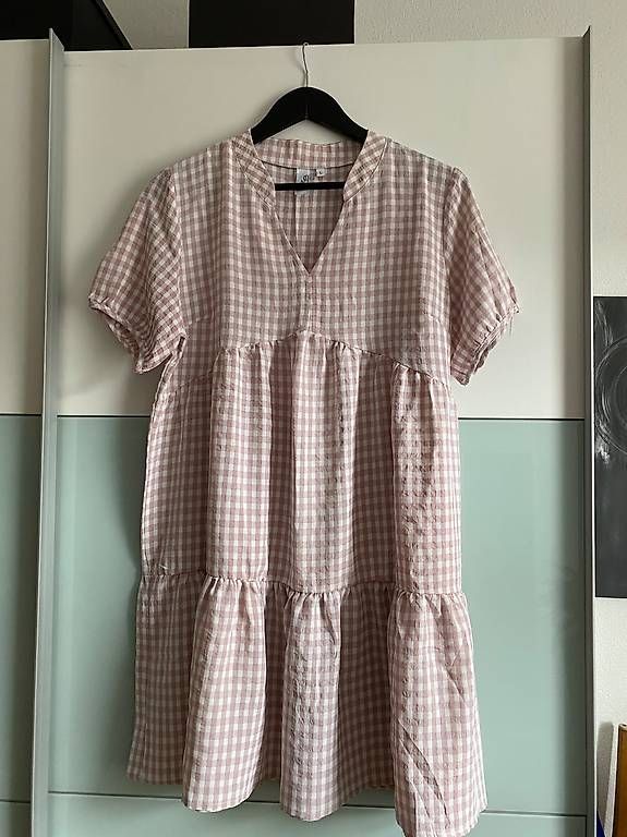 Robes: Kleid Neu – Neuf avec emballage d'origine à Rheineck par Castrillo01