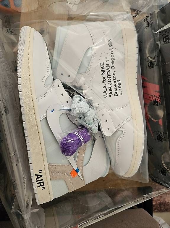 Scarpe da uomo: Joradan 1 VAA Alaska US15 – Usato da Oberentfelden venduto da pun_d7vt