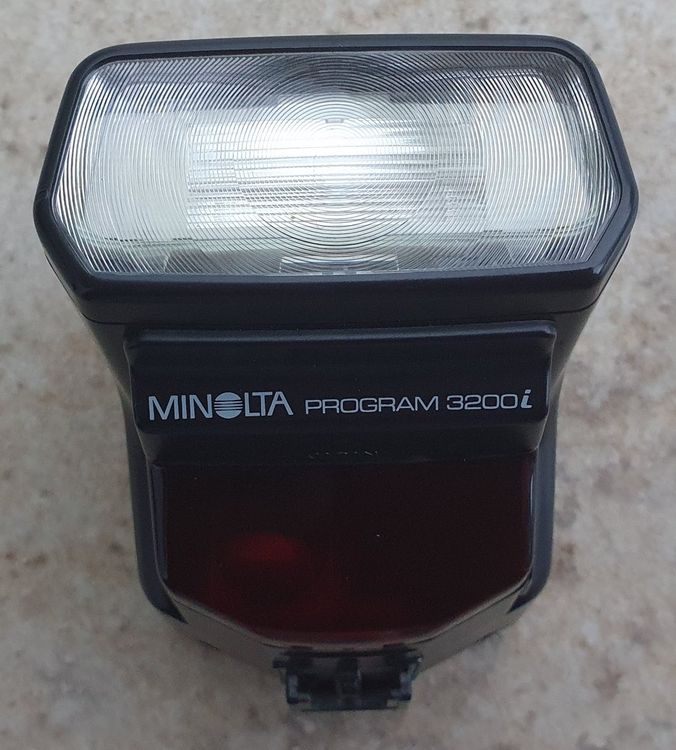 Minolta Fotocamera: KONVOLUT VON MINOLTA DYNAX 7000i, ZUBEHÖR – Usato da Remigen venduto da widmer.k.01 5