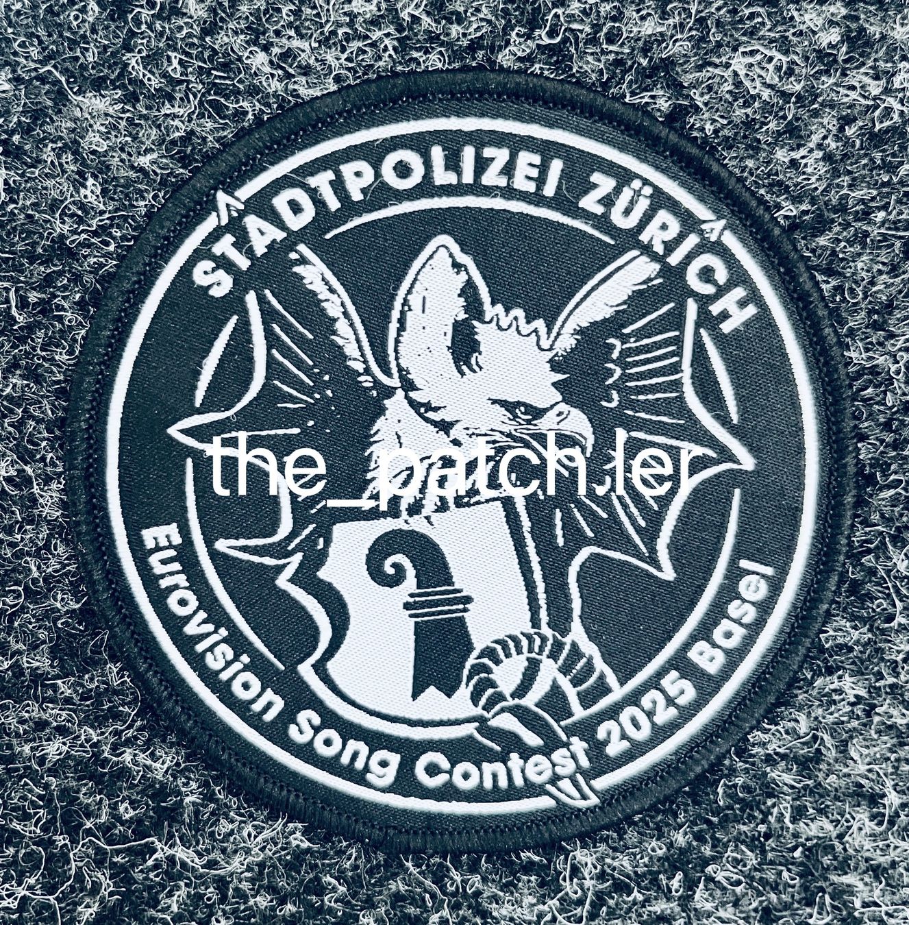Placchette & Badge: Stadtpolizei Zürich ESC Basel 2025 – Nuovo e nell'imballaggio originale da Hinwil venduto da Tschugger