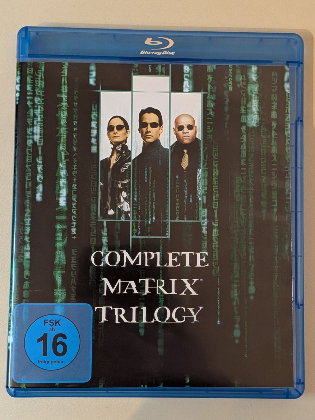 Tutti i DVDs: "Complete Matrix Trilogy" mit Keanu Reeves [3 Blu-rays] – Usato da Port venduto da gecotom 2