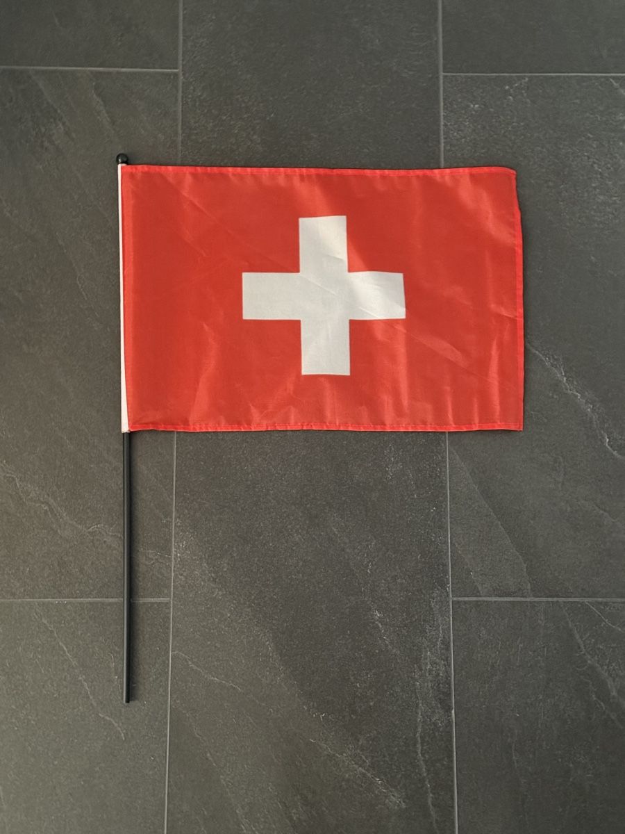Drapeaux: Schweizer Handfahne – Neuf avec emballage d'origine à Goldach par igwhitestar