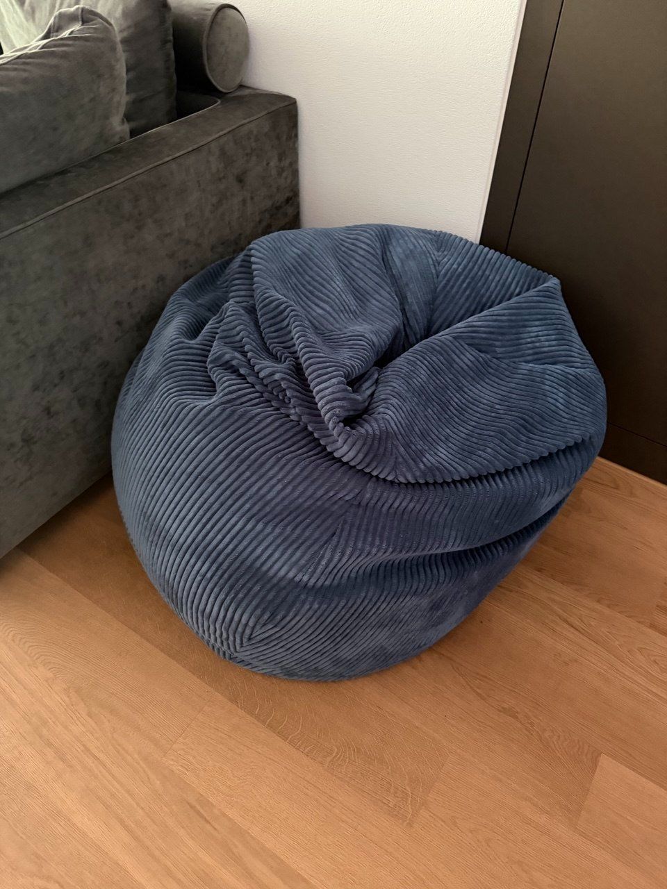 Poltrone: Corduroy Beanbag Chair – Usato da Zürich venduto da fed_l87t