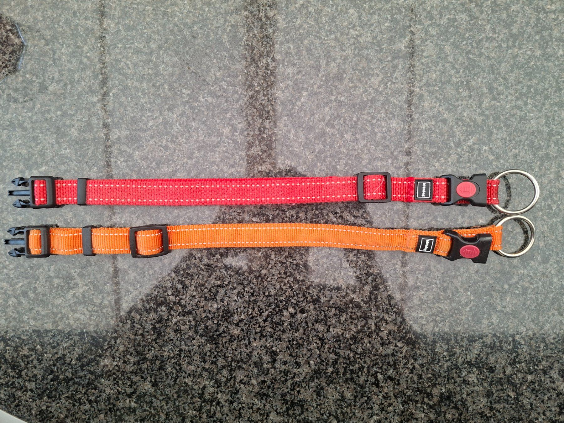 Guinzagli & Collari: Bitsdog; 2 Stk. Hundehalsband Rot & Orange / Gr. S & M – Usato da Boniswil venduto da Totomat-Lady2 1