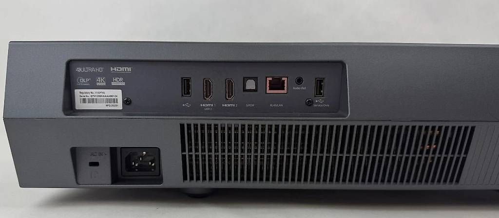 Proiettori: Optoma CinemaX P2 Smart True 4K UHD UST Laser Projector – Usato da Männedorf venduto da javi020 2
