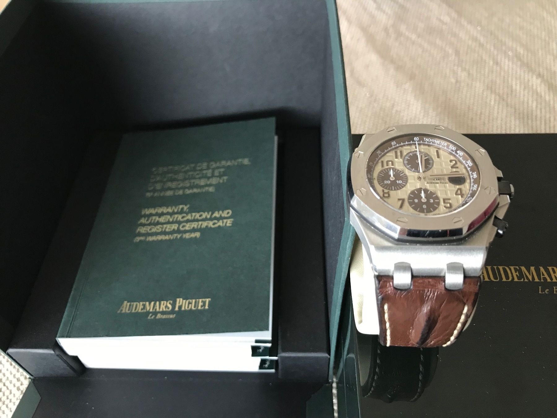 Audemars Piguet Orologi: Audemars Piguet Royal Oak Offshore – Nuovo (secondo la descrizione) da Uster venduto da Burrli3 3