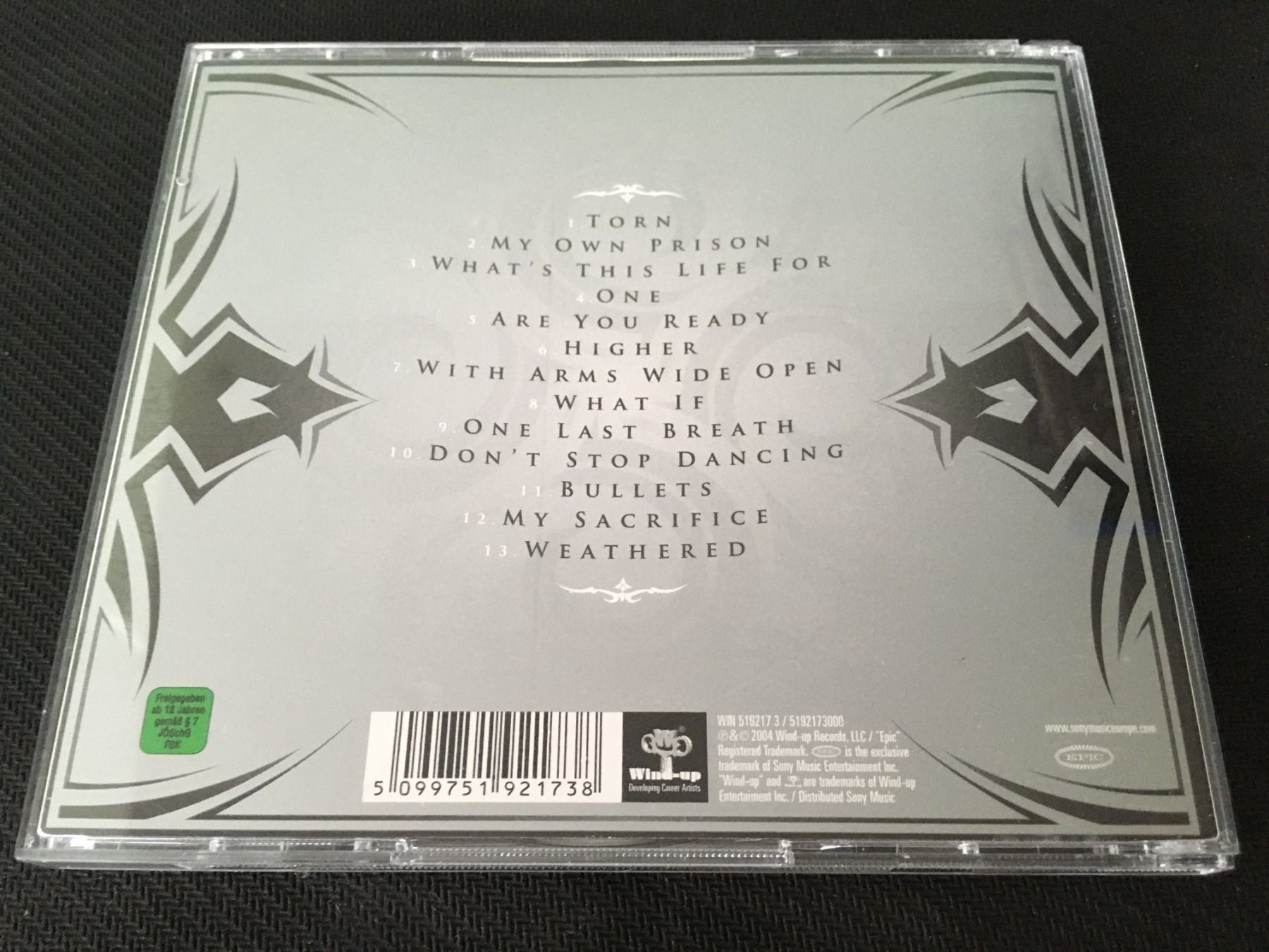 CD: Creed - Greatest Hits -CD- CD + DVD – Usato da St.Gallen venduto da MedienJoe 1