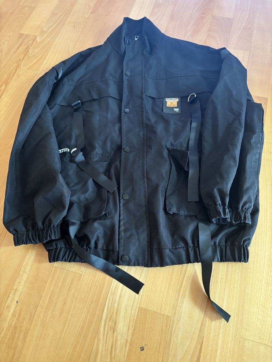 Jacken: Black Jacket – Gebraucht aus Chexbres von doe_xns6