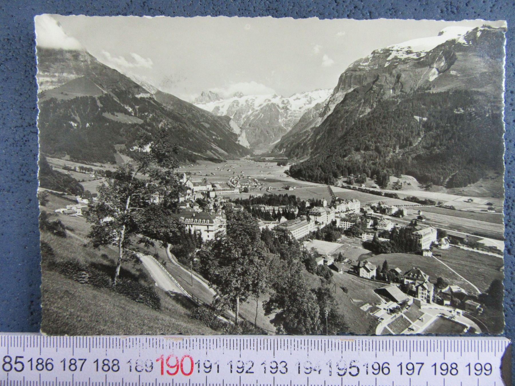 Cartes postales: ENGELBERG MIT SCHWIMMBAD 1935 LUFTBILD – D'occasion à Ettingen par Hausi4711