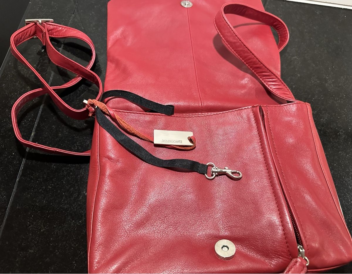 Borse da donna: Rote Ledertasche Bodenschatz Umhängetasche – Nuovo (secondo la descrizione) da Münsingen venduto da Innchen 5