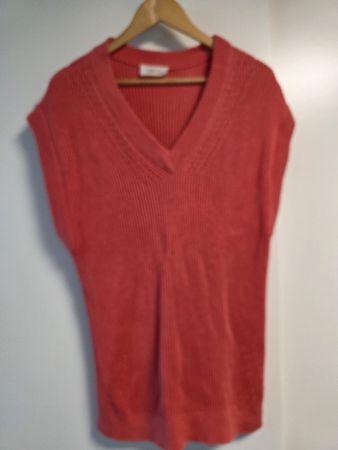 Cartoon V-neck knit vest size 44 good condition
