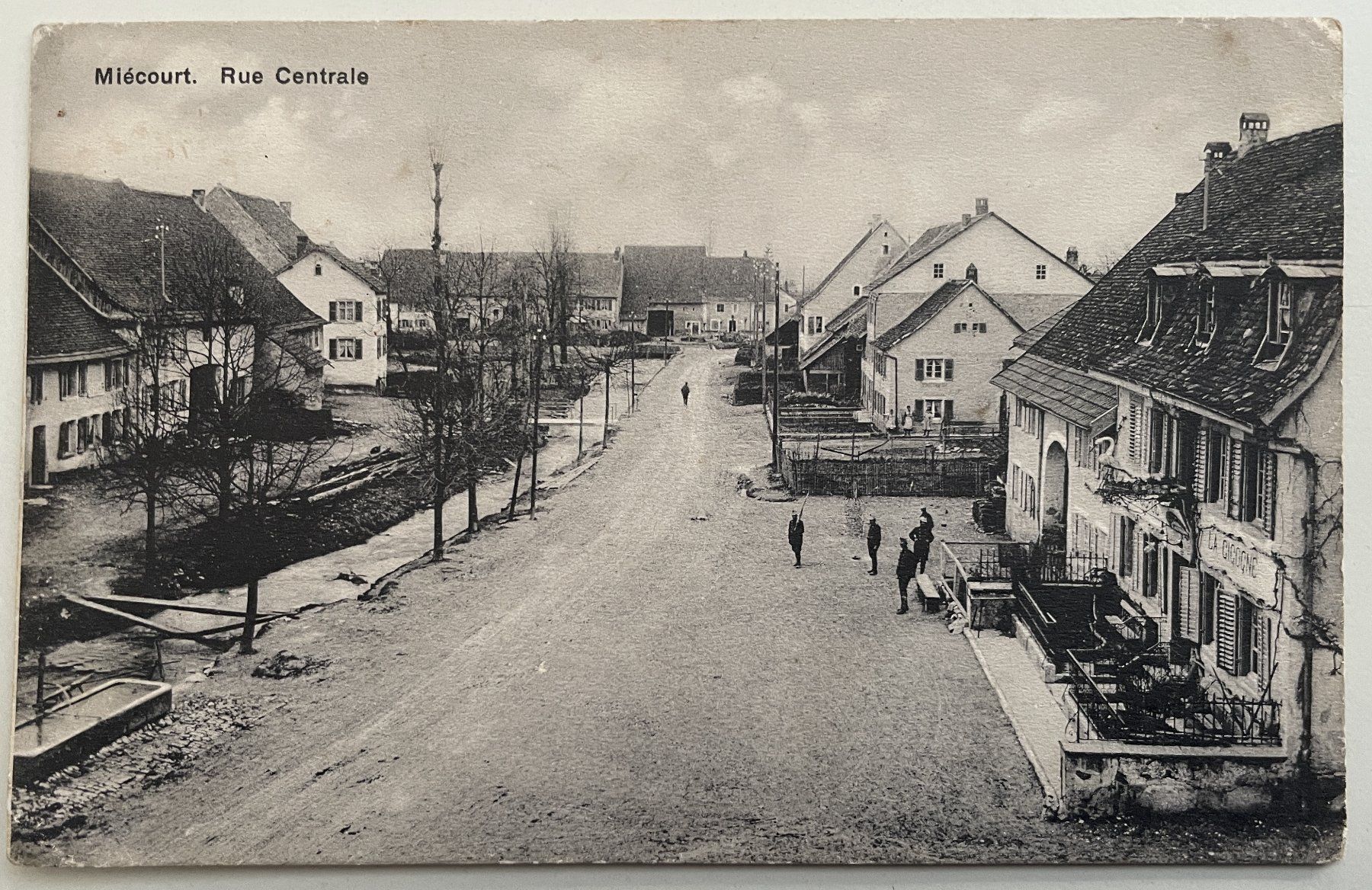Cartoline postali: Miécourt - Rue Centrale – Usato da Savagnier venduto da Ne2065