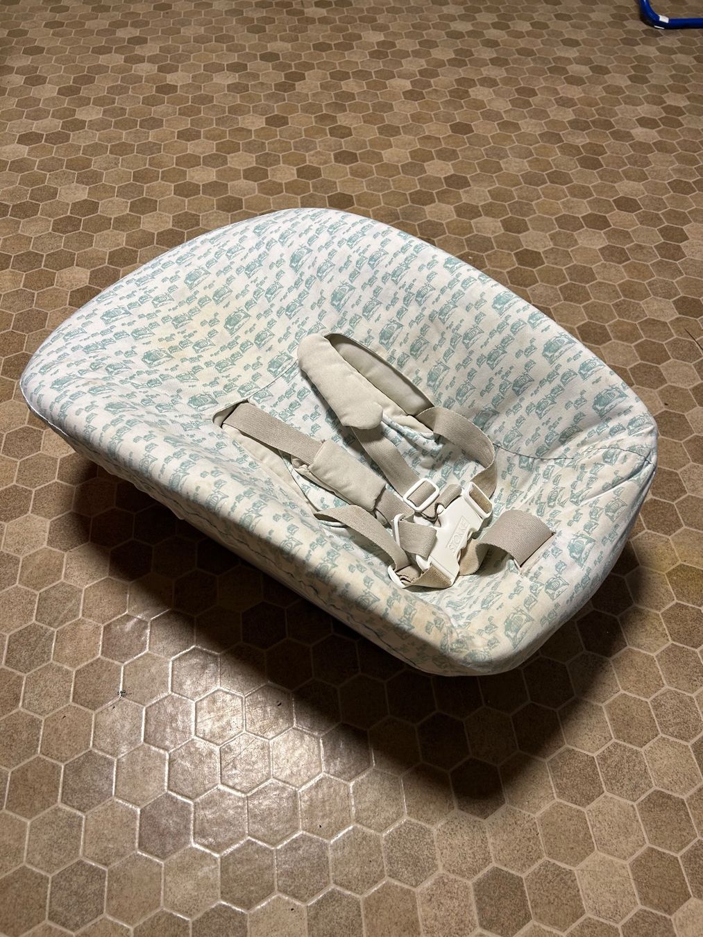 Stokke Seggioloni: Stokke Tripp Trapp Newborn Aufsatz – Usato da Zürich venduto da Salomon19