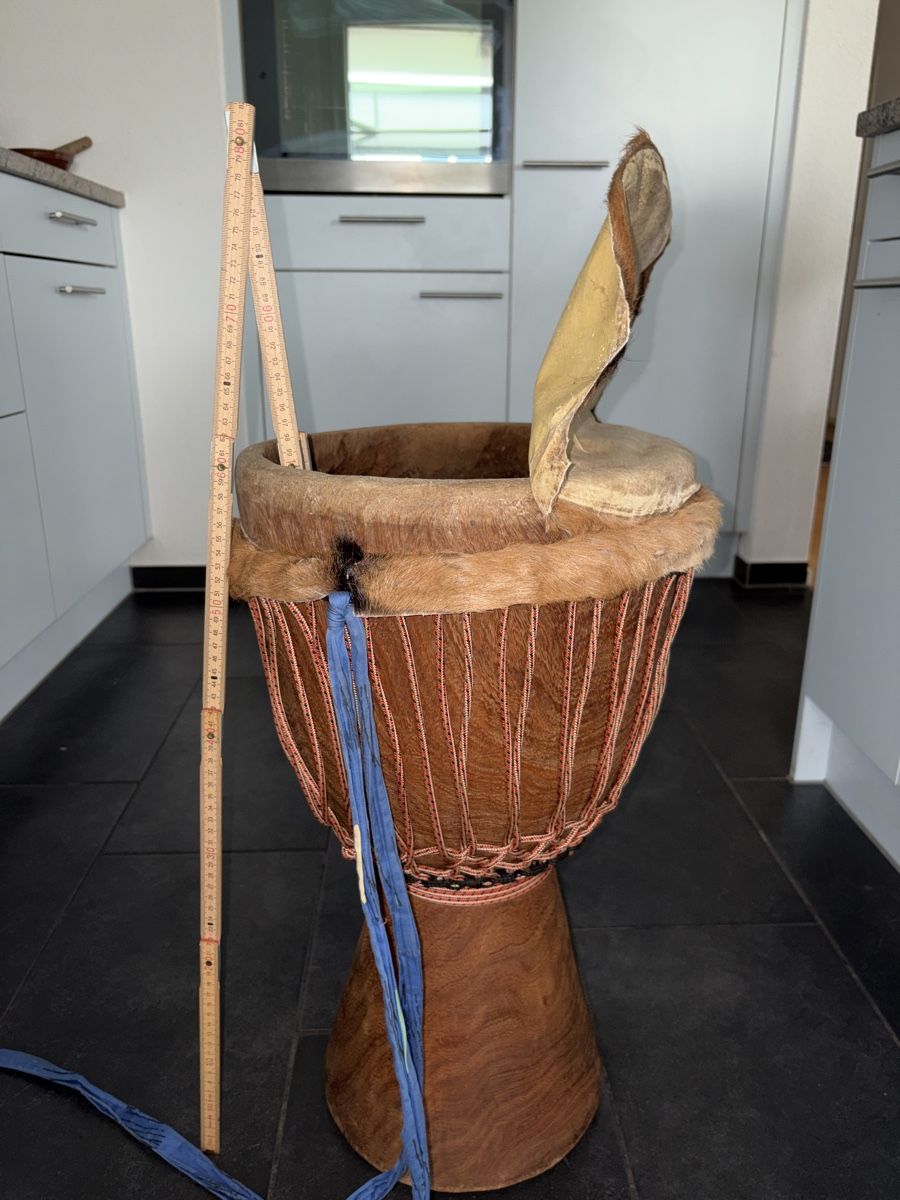 Strumenti musicali: Djembe Trommel aus Senegal – Difettoso da Wetzikon ZH venduto da otto.emil