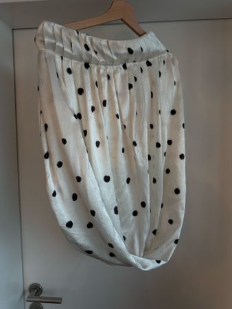 Damen Rock weiss mit Punkten schwarz elastischer Bund