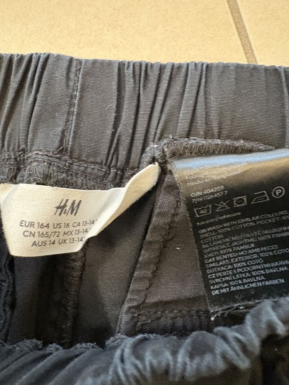 Pantaloni: Hosen Set – Usato da Küssnacht am Rigi venduto da icbicb 2