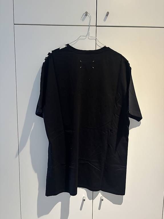 T-shirt: MM6 Maison Margiela t-shirt – Usato da Mendrisio venduto da yus_gtq7 1
