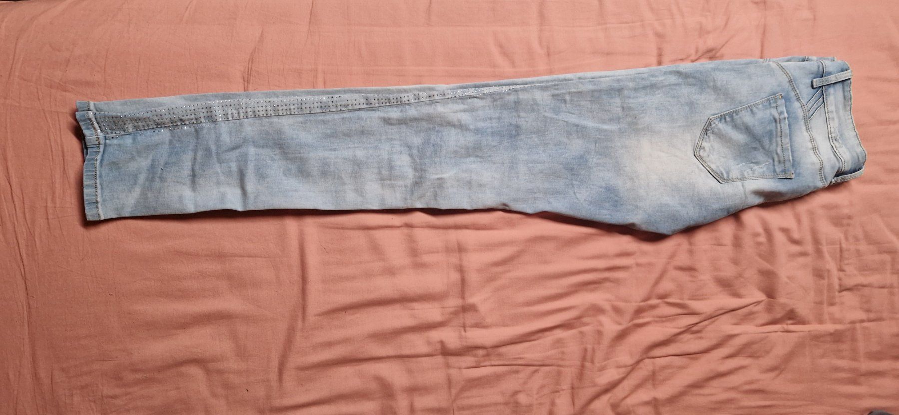 Jeans: Stretchjeans mit Löchern und Glitzersteinen – Usato da Bubendorf venduto da ang_b829 1