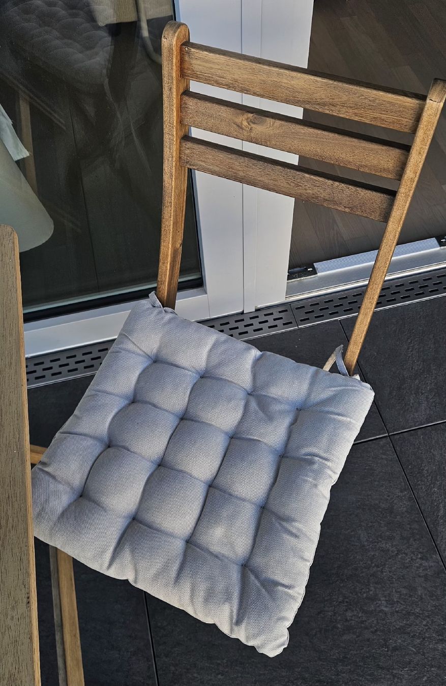 Tischset: Ensemble table et 2 chaises de terrasse, 2 coussins offerts – Neu (gemäss Beschreibung) aus Lausanne von ram_tw68 9