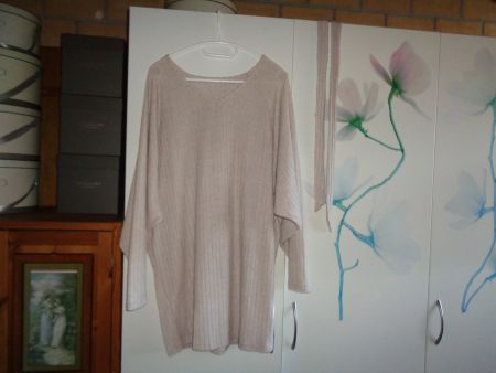 *** weiches Kleid *** / mit Gurt / Shein