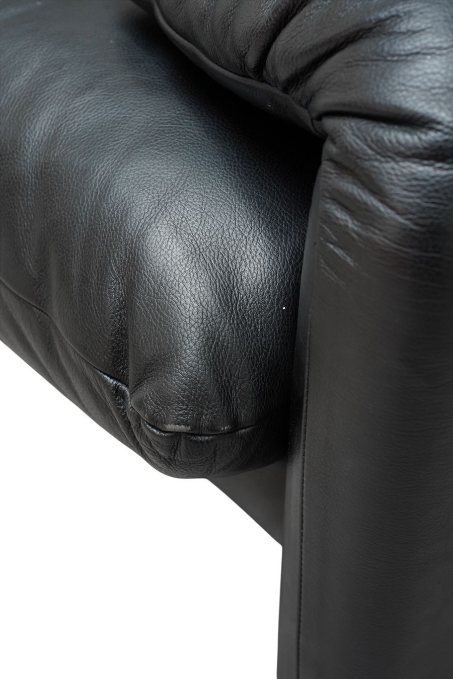 Cassina Divani: (2) Canapés Maralunga , cuir noir pour Cassina – Usato da Bulle venduto da ABELiAM 4