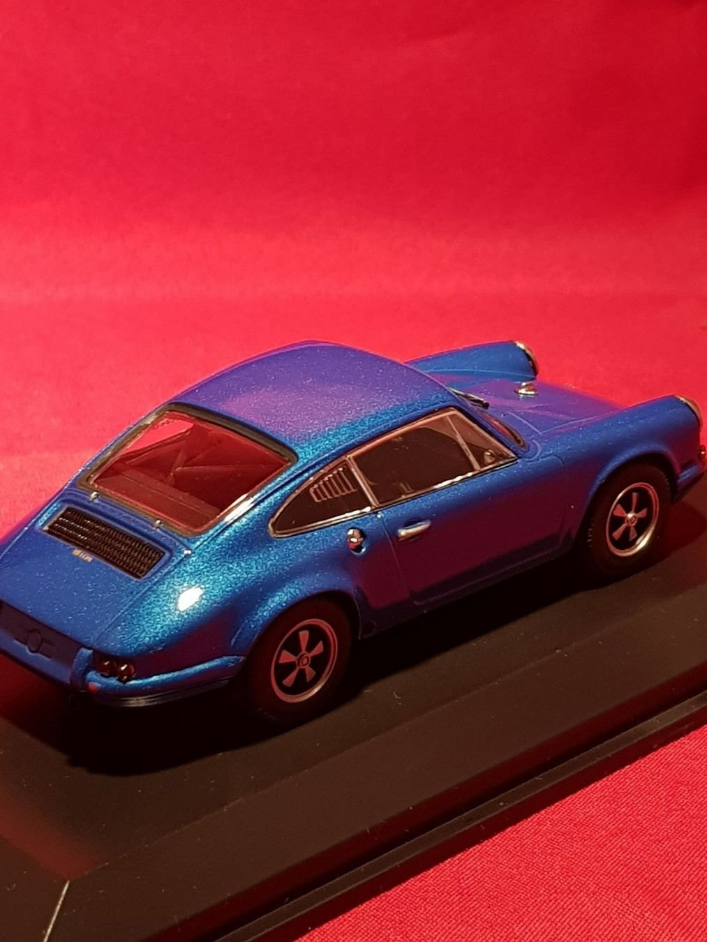 Porsche Modellautos: Porsche 911R Blue – Neu und originalverpackt aus Chézard-St-Martin von AlPat-Collections 5