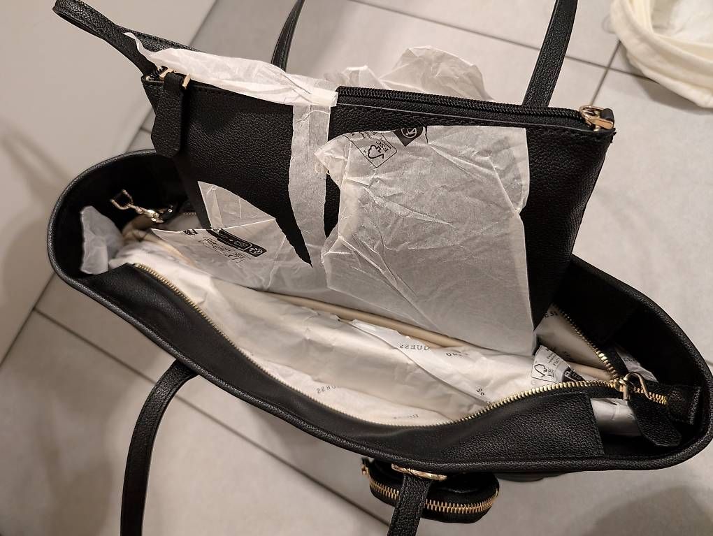 Guess Borse da donna: Borsa shopping Bag Guess NUOVA – Nuovo e nell'imballaggio originale da Claro venduto da eli_psx8 1