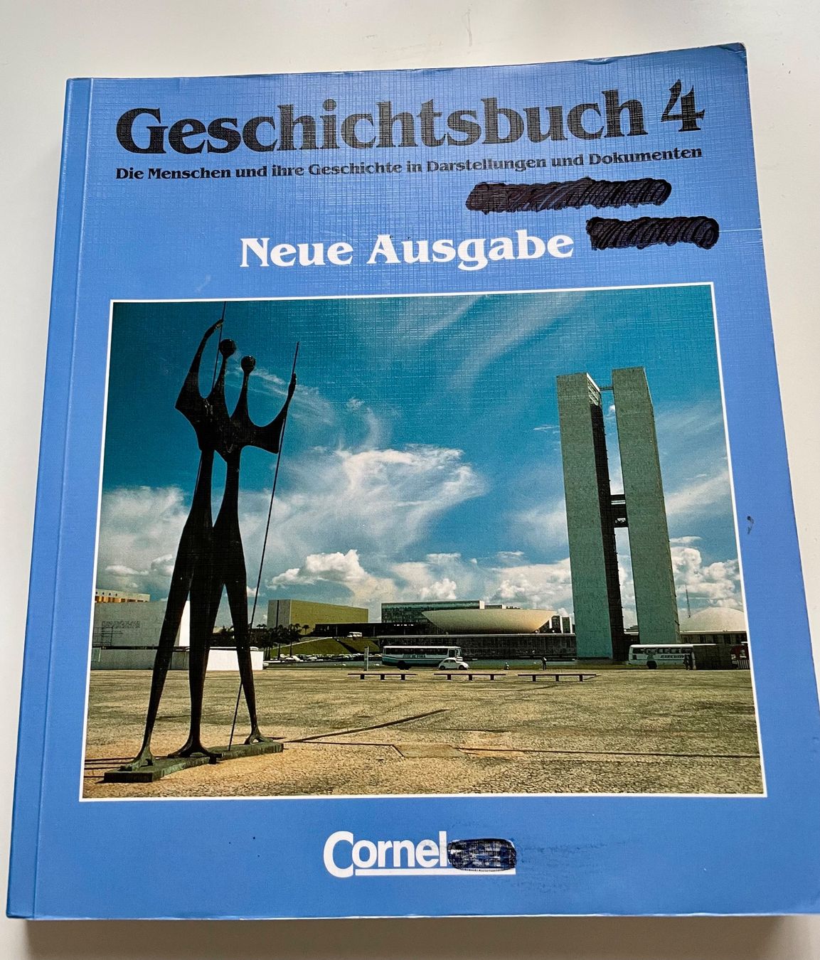 Libri: Geschichtsbuch 4 neue Auflage – Usato da Hüntwangen venduto da fra_7nd2