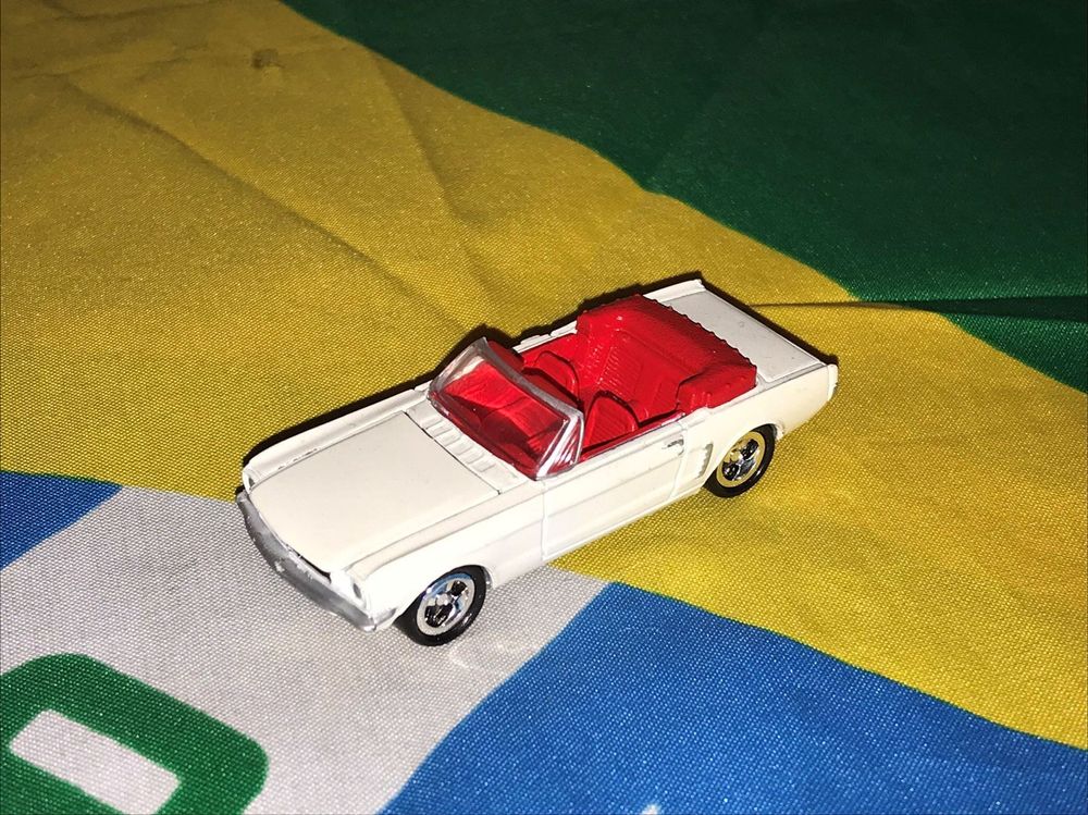 Ford Mustang Convertible von Corgi 1/64 | Kaufen auf Ricardo
