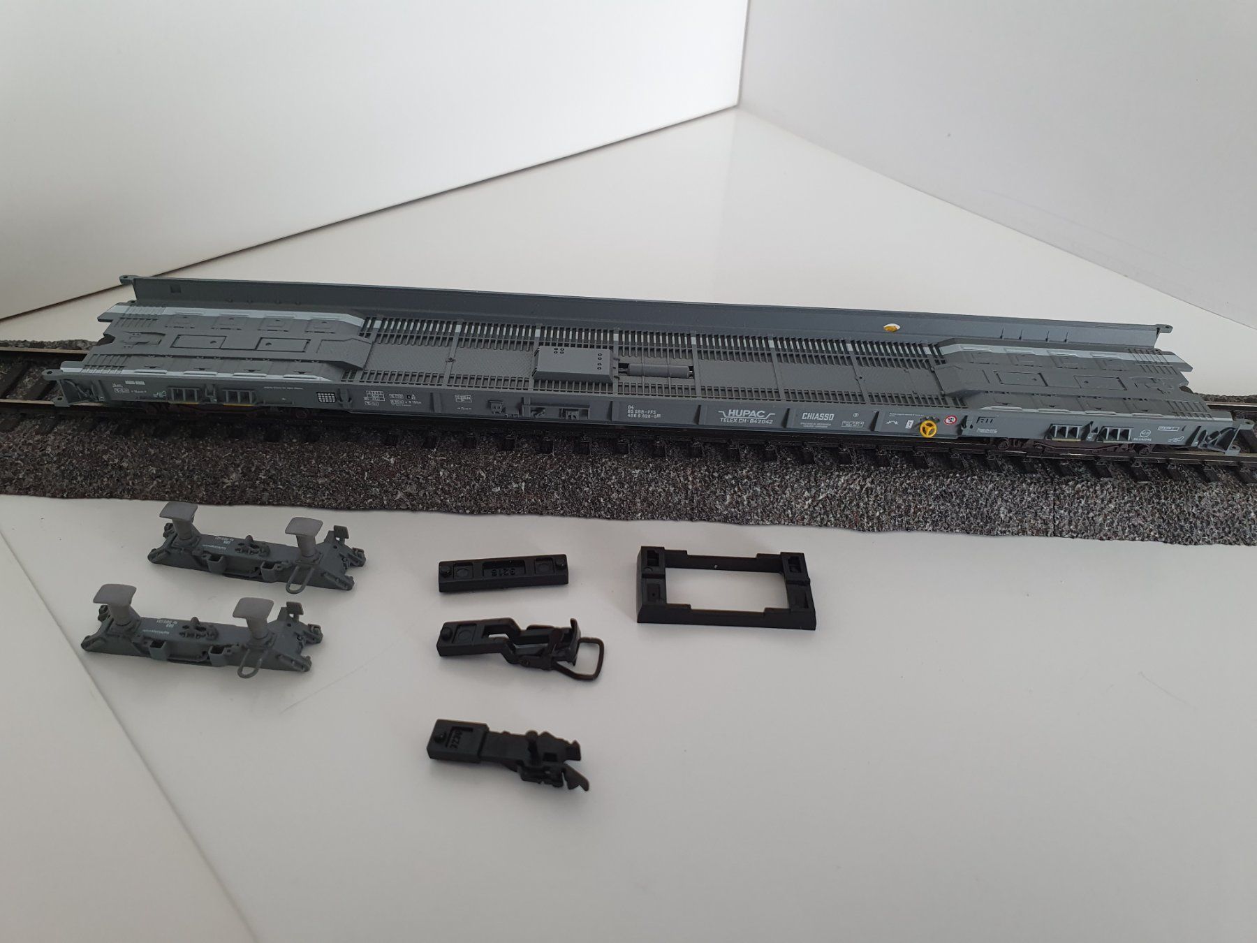 Fleischmann Modellini di ferrovie: SBB / RoLa-Wagen / Typ Saadkmms / 1:87 / Fleischmann 5270 CH – Nuovo e nell'imballaggio originale da Zürich venduto da BLS58MA 1