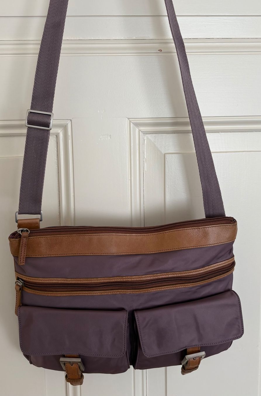 Ecco Taschen für Damen: Leichte praktische Umhängetasche ECCO – Gebraucht aus Uster von pri_6r68 6