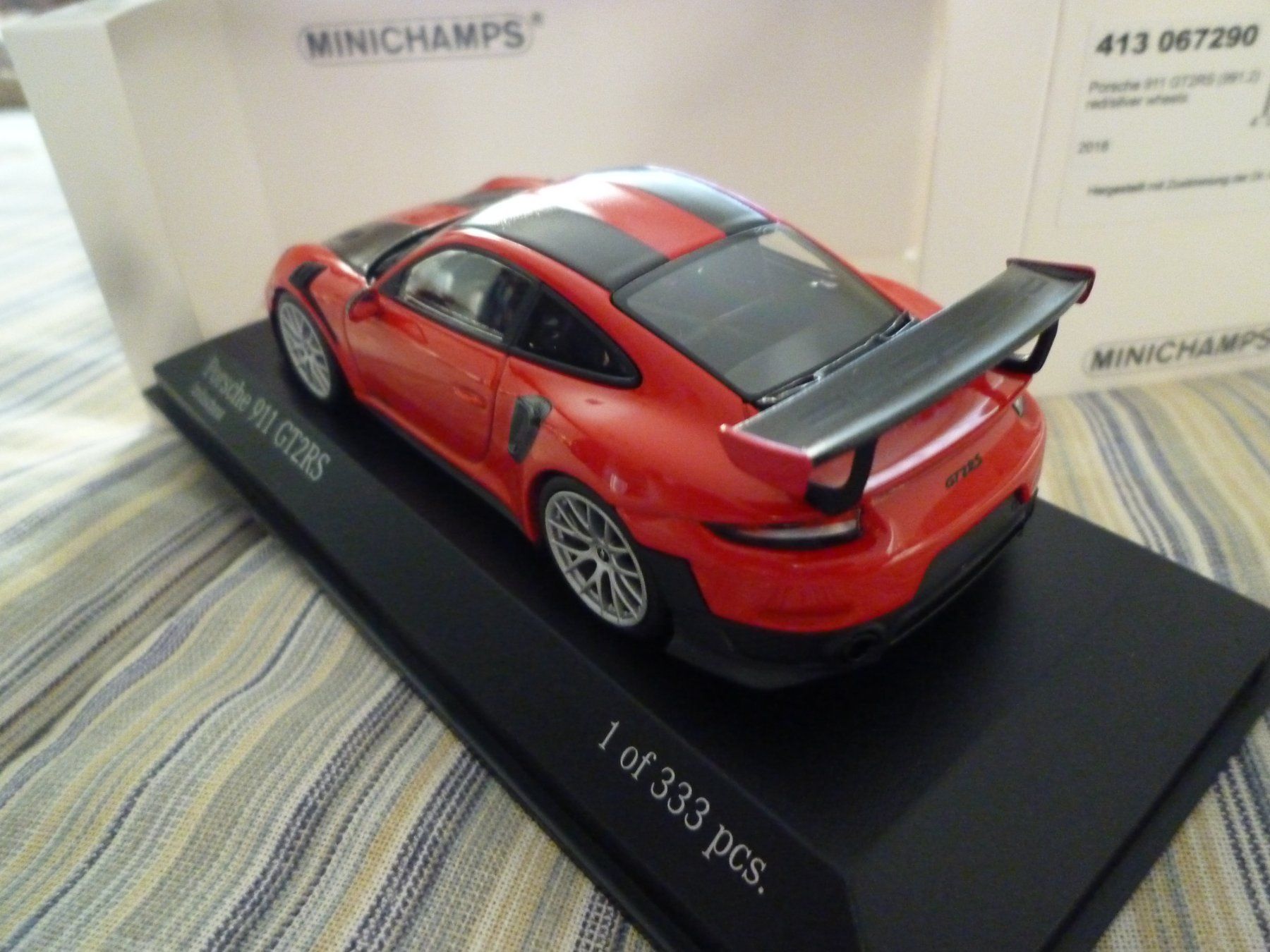 Porsche Modellini d'auto: Porsche 911 GT2 RS "991.2" (2018) – Nuovo e nell'imballaggio originale da Flawil venduto da Imperiosud 3