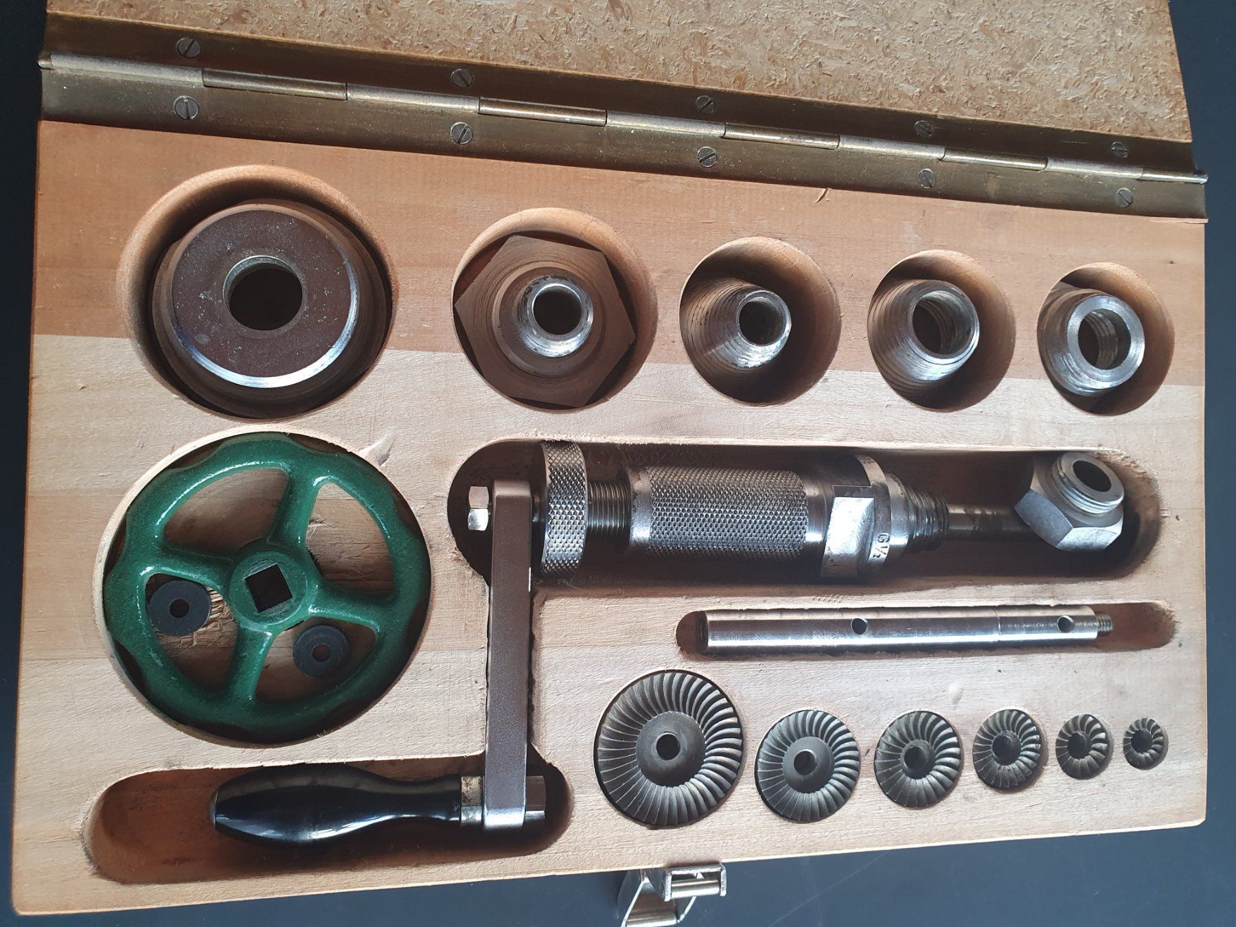 Armaturen: Wasserhahn service Set Hahnensitzfräse – Gebraucht aus Malters von Moeschi5