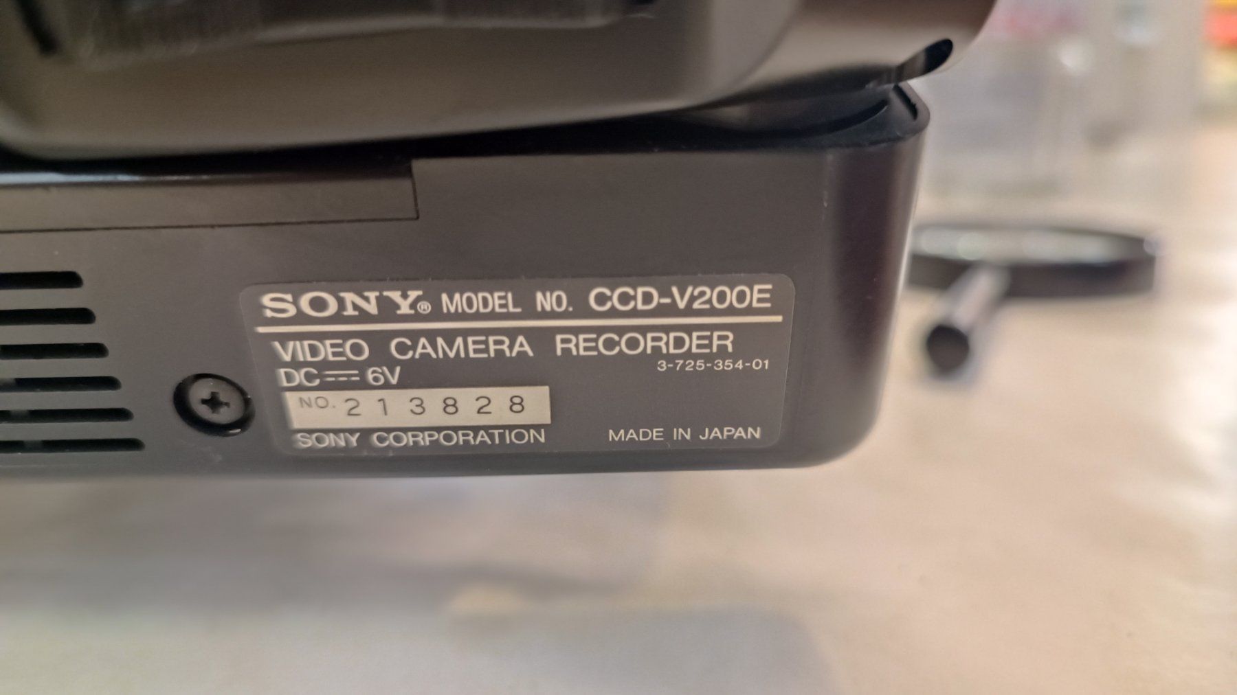 Videokamera Sony CCD-VX1E Video Hi8 Handycam PRO (Defekt) in Zuchwil für CHF 20 – nur Abholung auf kaufen