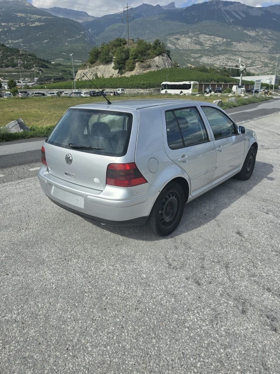 VW Autos: Golf 4 1.6 – Défectueux à Sierre par jokr396 3