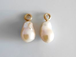 Anhänger mit barocken Süsswasserperlen, 18K Gold