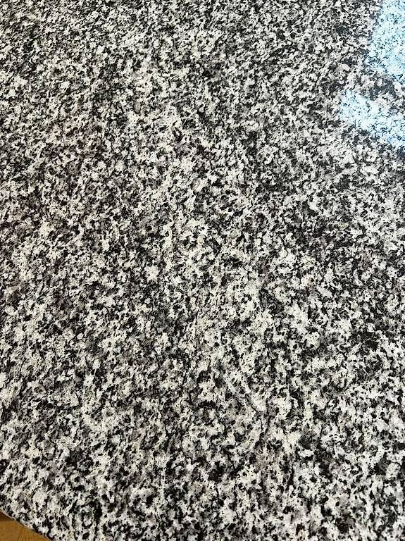 Tische: Granit Naturstein Tisch rund 90cm – Gebraucht aus Zürich von miki3720 3
