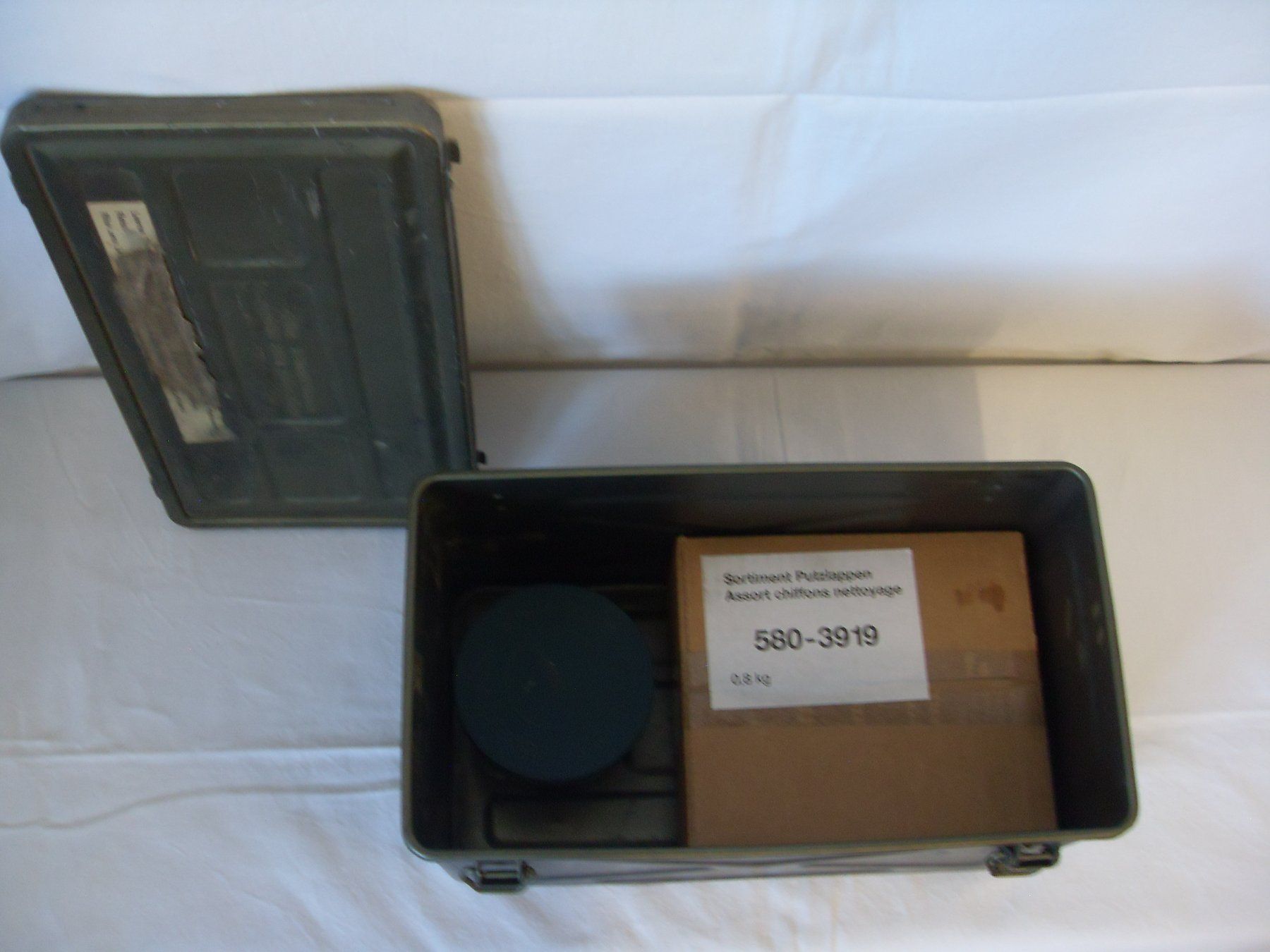 Casse di trasporto: Putzmaterialkiste der CH-Armee – Difettoso da Wollerau venduto da yukonjack0815 4