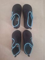 2 paires pantoufles noires bleues T30 bon état