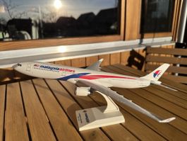 Malaysia Airlines Airbus A330-300 – Modellflugzeug 1:200
