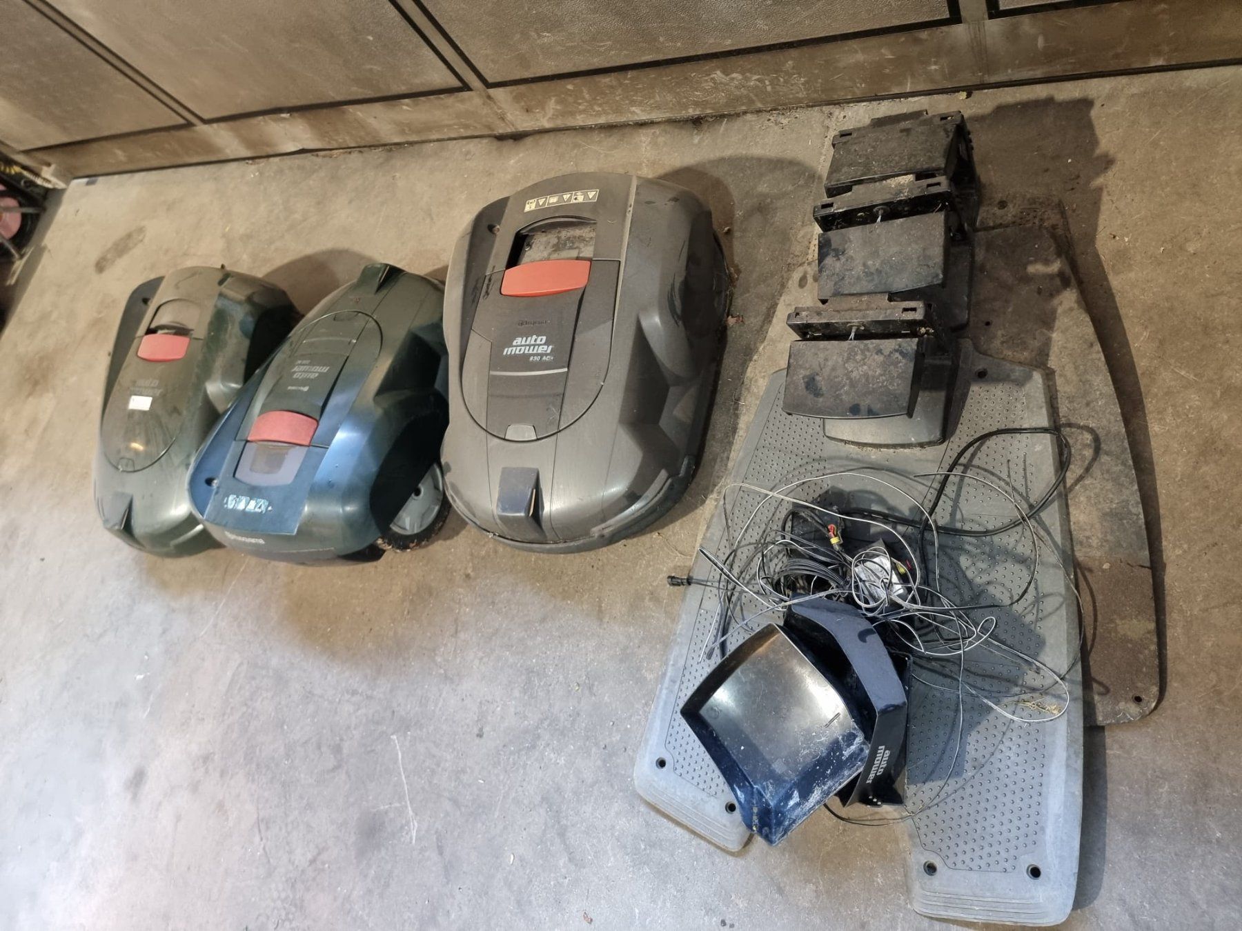 Husqvarna Rasenmäher: Div. Rasenroboter Husqvarna Generation 2 – Defekt aus Birmensdorf von SLTGMBH 4