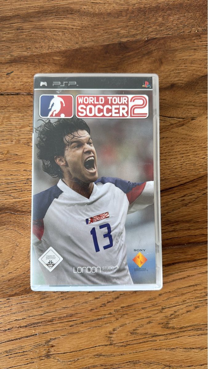 Sony Giochi: PSP World Tour Soccer 2 – Usato da Lenzburg venduto da eyworld