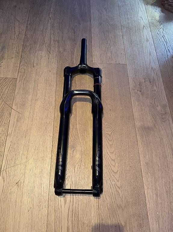 Rockshox Pezzi di ricambio: RockShox Lyrik Select+ 29 | 170mm | 42mm Offset | Boost – Usato da Riehen venduto da marlonmcdonald 1
