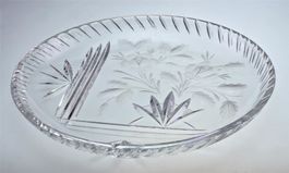 alte schöne verzierte geschliffene Glas-Platte
