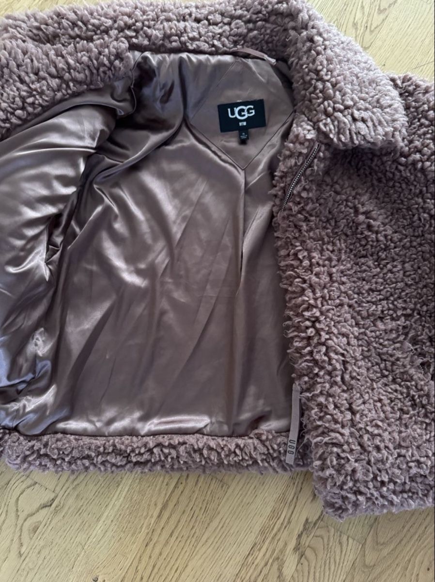 Ugg Jacken: Flauschige UGG Winterjacke – Gebraucht aus Rüegsauschachen von nai_2jfm 3